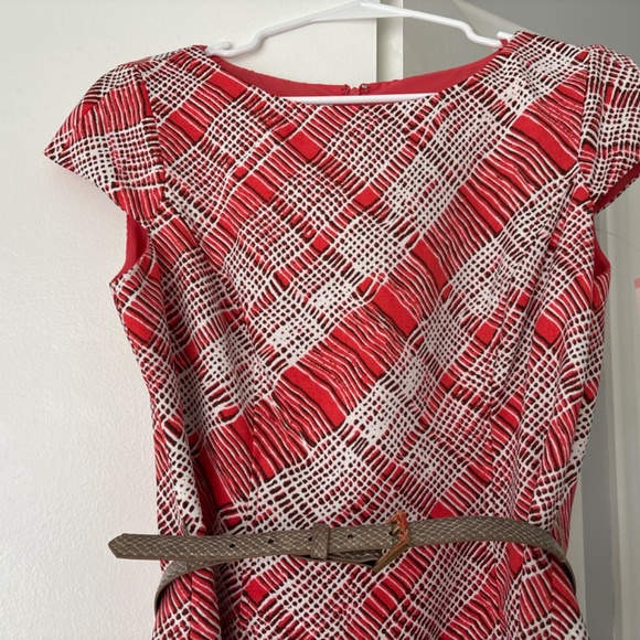 Anne Klein Red and White Patterned Dress - Picture 4 of 9